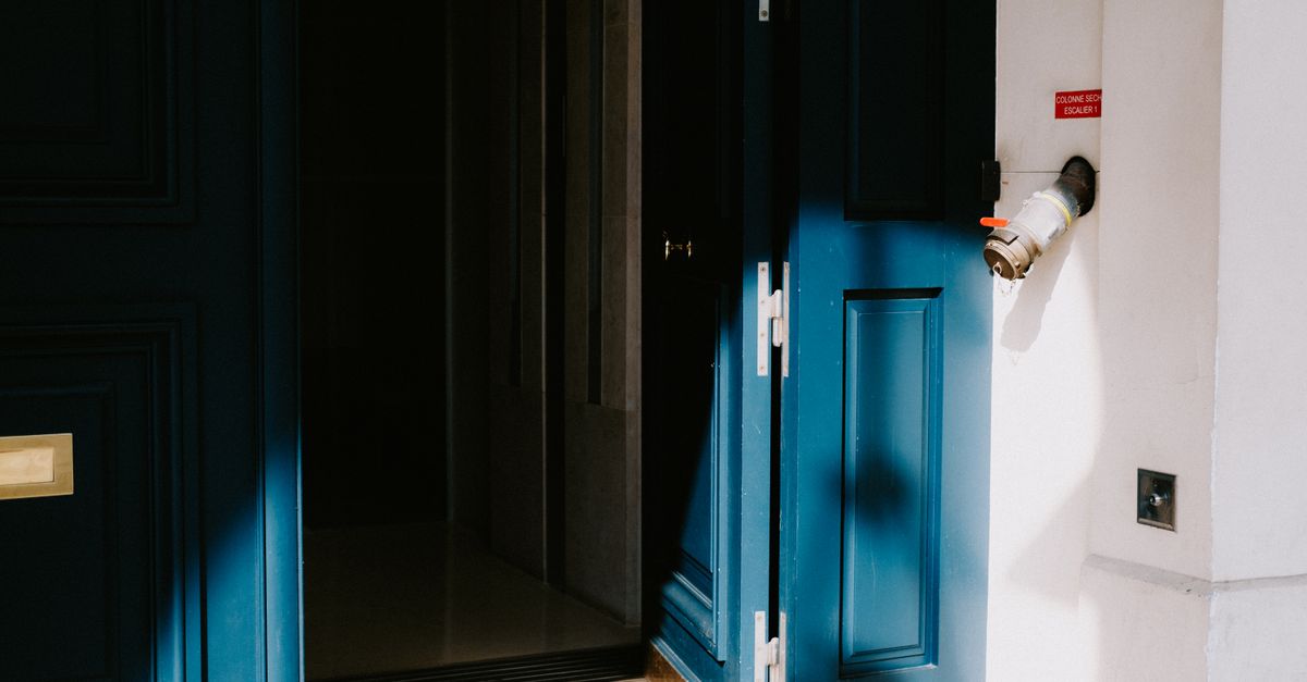 Storefront Door Hardware — Troy Locksmiths